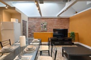 Downtown Pvt Rm w Desk-Ensuite Bathroom-Near TTC