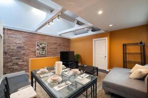Downtown Pvt Rm w Desk-Ensuite Bathroom-Near TTC