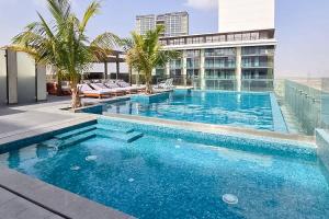 Airstay - Cozy Studio with Rooftop Pool - JVC - Monthly Offer Available!