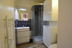 LEscapade Pyrénéenne - Exhibition Center - 2p