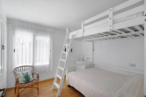 Adosada con jardín y piscina con acceso al mar - DOÑA LOLA