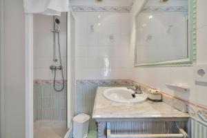 Apartamento en el centro de San Pedro Alcántara - LA LIBERTAD 3 5 4