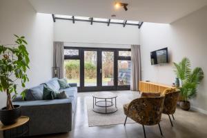 House 6 p. K. Emmaw. 26 Vrouwenpolder O