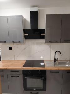 5 seperate room shared apartment near City center Skytowe