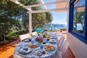 Villa Il Gabbiano a few minutes walk from the sea