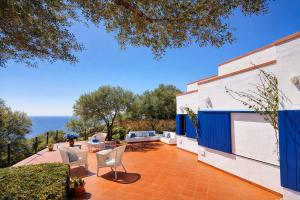 Villa Il Gabbiano a few minutes walk from the sea