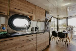 Houseboat Campi Uitgeest 4 persons