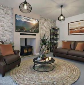 Your Versatile Luxury - Space for All- Sleeps 10