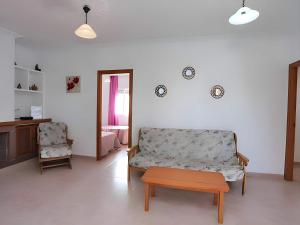 Chalet con piscina privada y zona de barbacoa cerca del pueblo