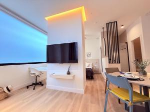 Loft 6 Ejecutivo premium y luminoso by VidaCalma