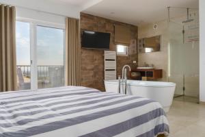 Casa Rosa - Heated Pool & Sea Views