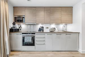 Riverside Living in Central London