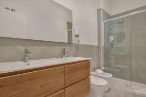 Stylish Studio Private Entrance by ELE Apartments