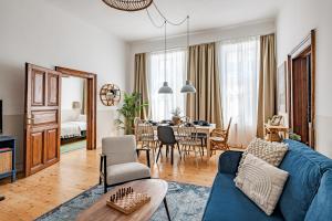 Blue Peace Downtown Apartment