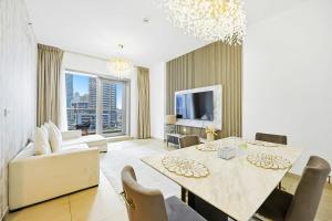 Sparkle Tower 2BR, Marina Walk, Pool and Gym, Dubai Marina