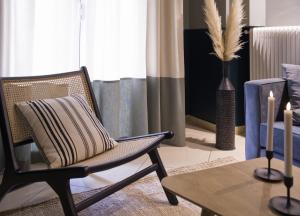 Prime Location Near Acropolis, Private Sunny Patio