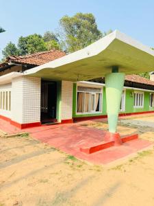 Ceylon Grand Airport Tourist Accommodation