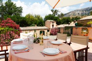 Masseria dei Paternostro - Historic Sicilian Masseria with Private Pool near Corleone