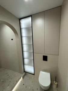 Неймовірно крута студія в центрі Черкас! Панорамні вікна! Ремонт 2025 року