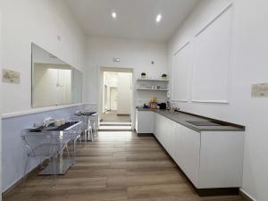 Sun Art Naples Rooms