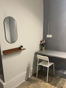 Roomah En-suite attached-bath R3