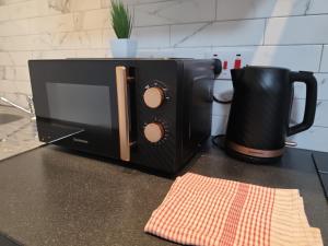 1BR Ground floor Central Apartment With Private Garden