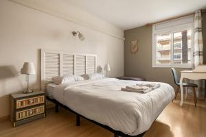 WELCS APARTAMENTO 322 EMP con terraza y piscina