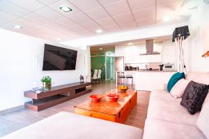 EDomus Medellin 1485 Suites