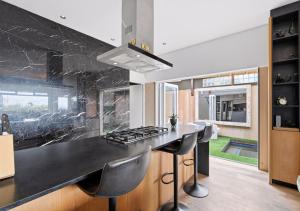 Exclusive 3-Bedroom Luxury Villa Cape Town CBD