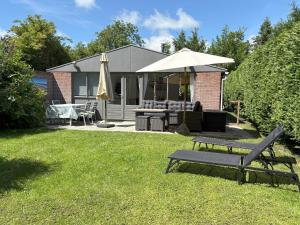 Ferienhaus im maritimen Flair mit privatem Garten