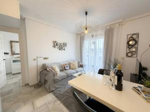 Verano Azul Casa Monica - Apartment with Sea Views & Pool Access