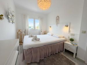 Verano Azul Casa Monica - Apartment with Sea Views & Pool Access