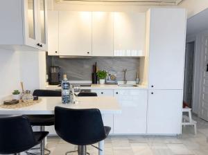 Verano Azul Casa Monica - Apartment with Sea Views & Pool Access