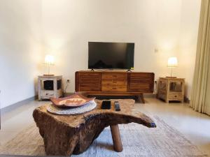 Nimis Villa Cemagi by ABM