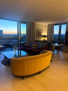 Stunning and central three bedroom Penthouse with roof terrace