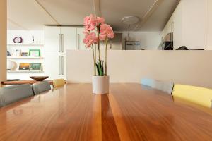 DeHomes - Loft su due livelli con 3 camere e 3 bagni