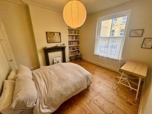 Redland House - 3 Bedroom - Sleeps 8 - Central