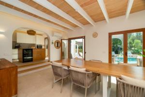 Luxusvilla mit privatem Pool & Outdoorküche nahe Playa de Muro