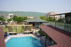 Skyza farms 5 BHK Rustic Villa with Pool & Garden