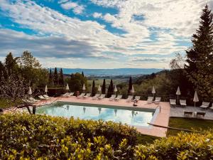 Podere Mezzastrada - Place of Charme