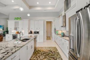 401 Old Burnt Store Rd N