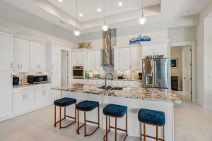 401 Old Burnt Store Rd N