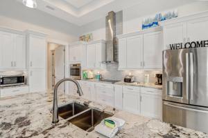 401 Old Burnt Store Rd N