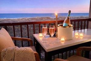 Direct Oceanfront King Suite - Pool & Bar - Steps to Beach