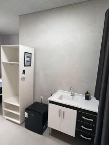 #108 Suíte Basalto Acolhedor cvaga • Centro