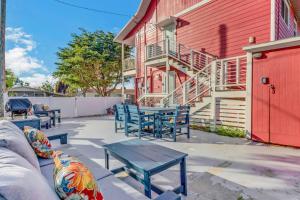 195 Jefferson St