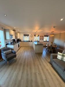 Gellyburn Cottage a Modern Farm Cottage with Countryside Views
