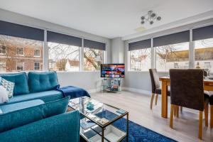 Seafarers - Contemporary Apartment, Central Location