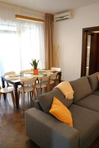 Spacious 4BR, 3BT with 3 balconies