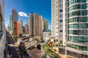 Conforto e Praticidade a 350 m do mar em Balneário Camboriú - RLPs